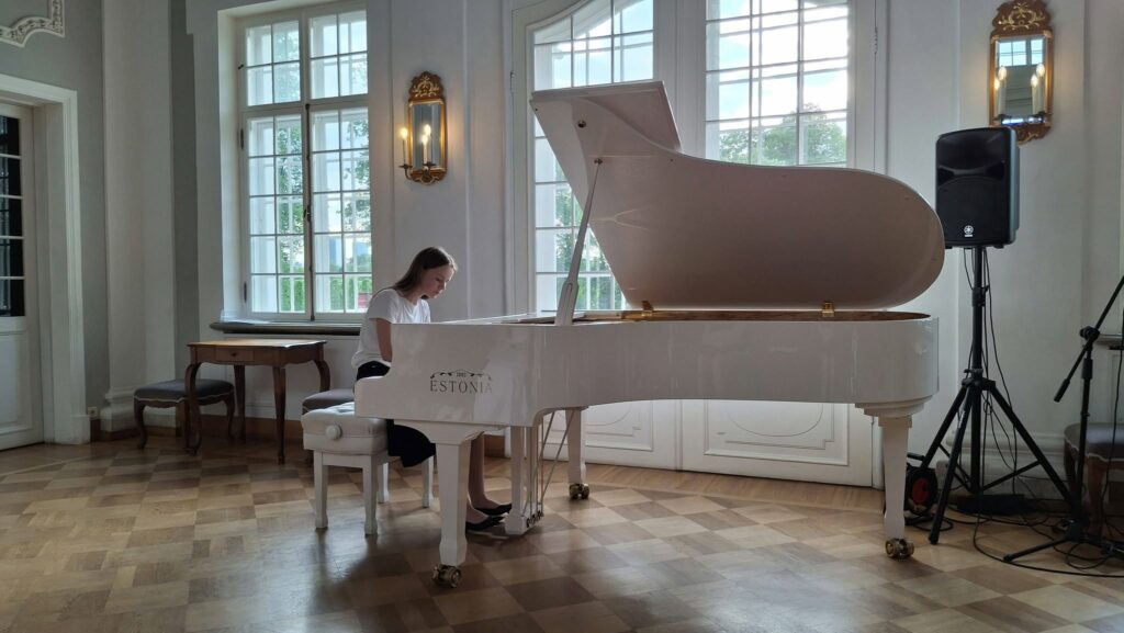 Kontsert "Suvi südames" 04.06.2026